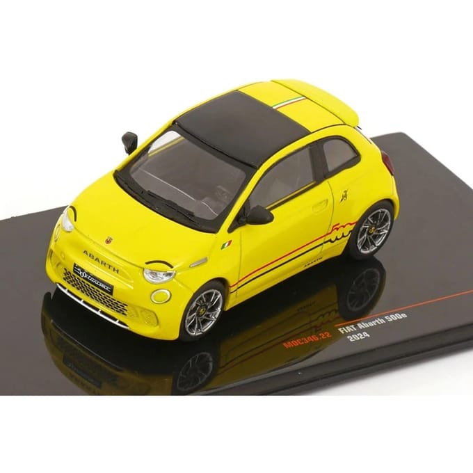 Fiat 500e Abarth 2024 Geel Modelauto 1/43 Ixo Models