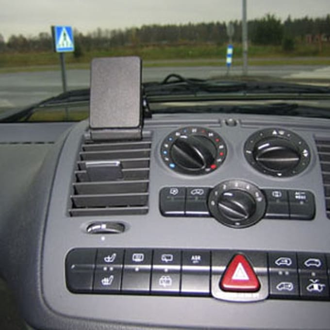 Brodit center mount v. MB Viano 04-