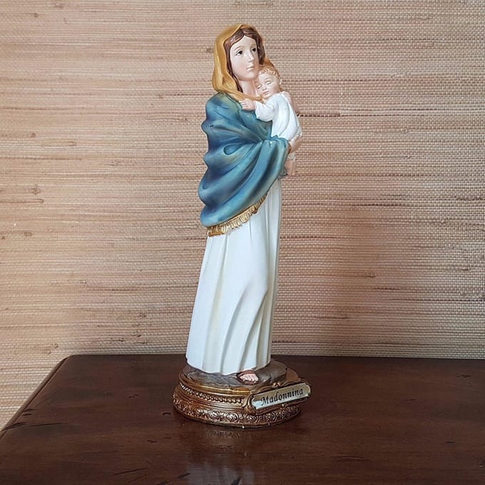 Maria met Jezus - 22 x  8 x 7 cm - Pastel