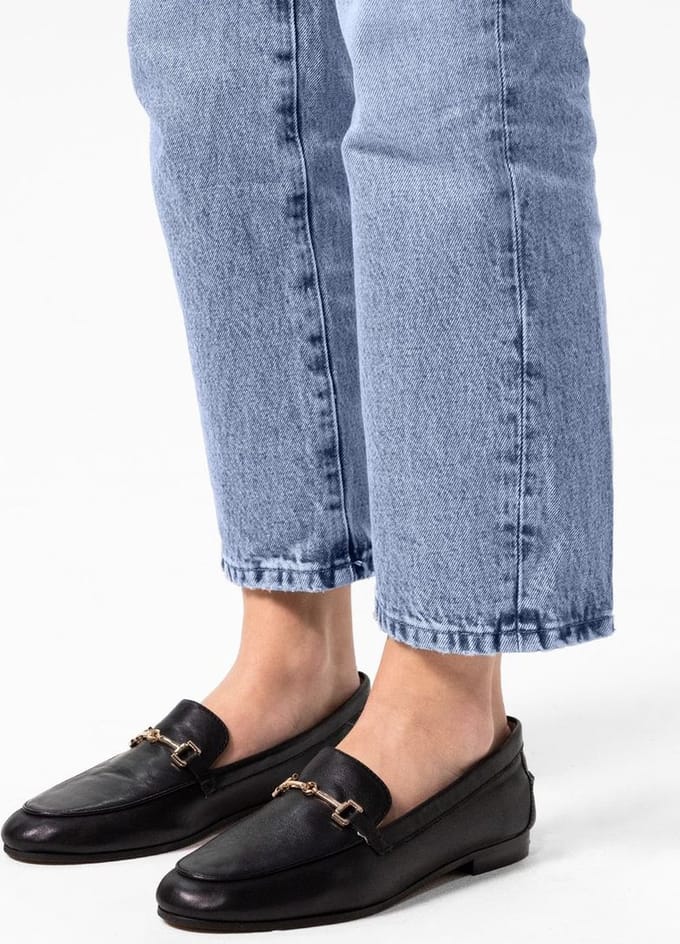Sacha - Dames - Zwarte leren loafers met goudkleurige chain - Maat 41