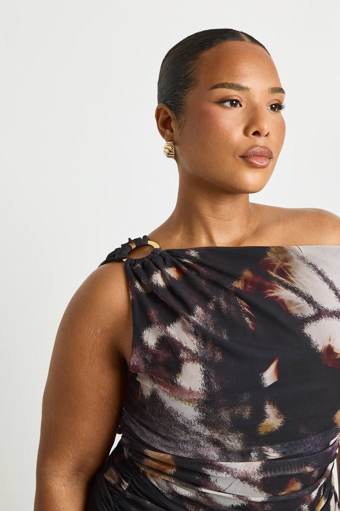 boohoo Dames Plus Abstract Asymmetrische Geplooid Top | Zwart | Maat: 54