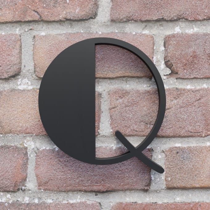 Huisnummer Broadway Q zwart - Huisnummerbord - 20 cm - zelfklevend