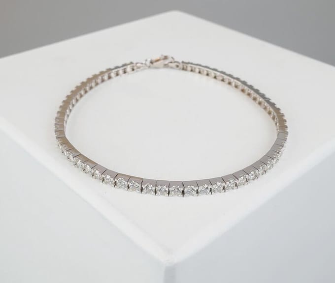 Christian wit goud zirkonia armband