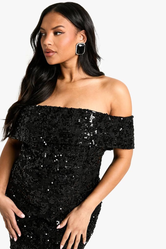 boohoo Dames Plus Off-Shoulder Boucle Shiftjurk | Black | Maat: 16
