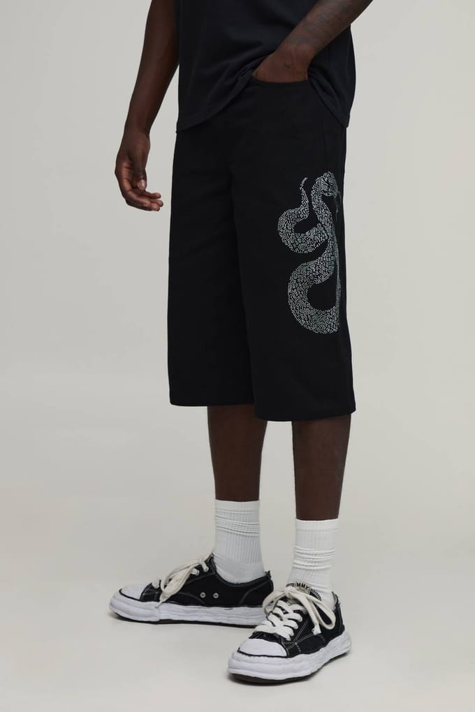 Relaxed Fit Longline Short Met Strass Slangenmotief | Black | Size 34