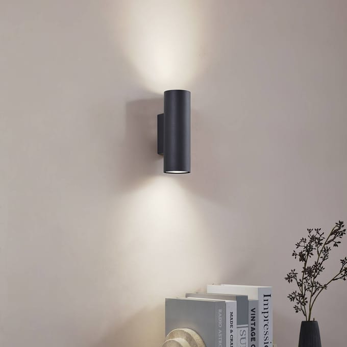 Lindby - wandlamp - 2lichts - Aluminium - H: 18 cm - GU10 - zwart