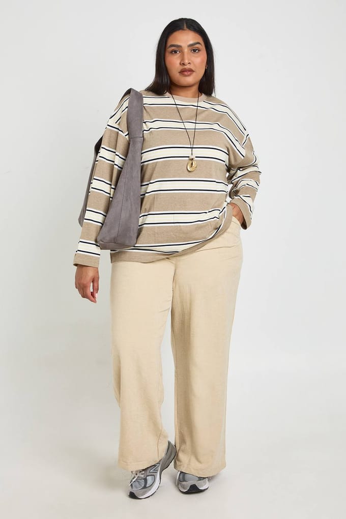 boohoo Dames Plus Wijde Broek Met Plooien En Gepersikt Effect | Steen | Maat: 46