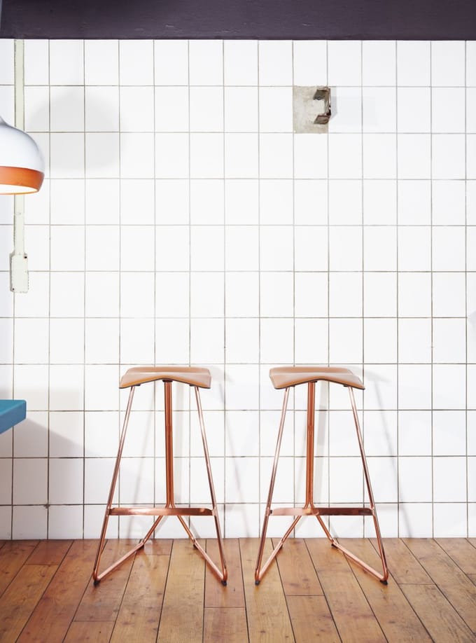 ClassiCon Triton barkruk - verkoperd - kernleer caramel