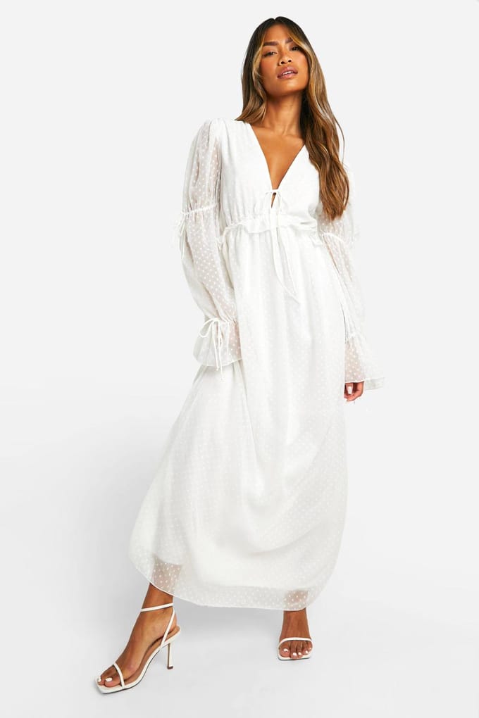 boohoo Dames Dobby Ruffle Maxi Jurk | Creme | Maat: 40