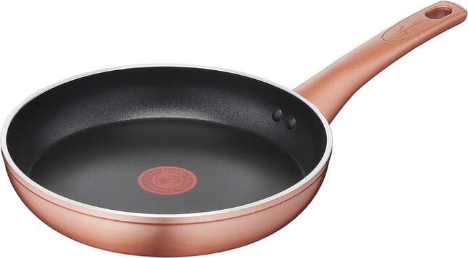 Antiaanbakpan Ø 24 cm met Koper Effect – Ergonomische Handgreep, Geschikt voor Gas en Oven