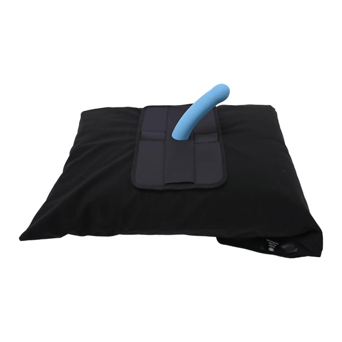 'Pivot - Pillow Protector'