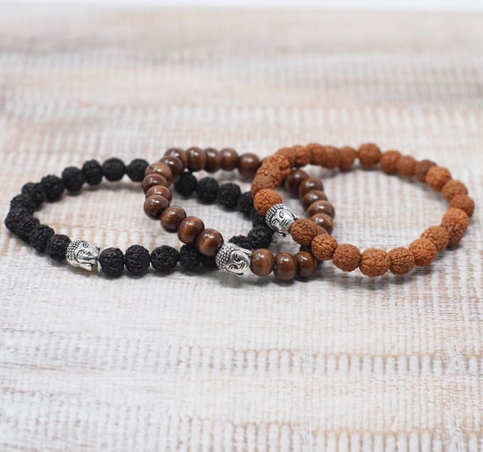 Bruine kralen en Boeddha-bangle - 3 stuks