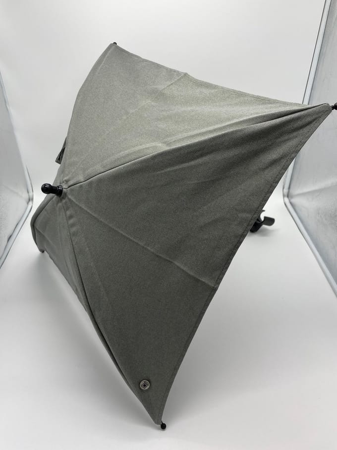 Mutsy-i2-herritage-moss-green-parasol