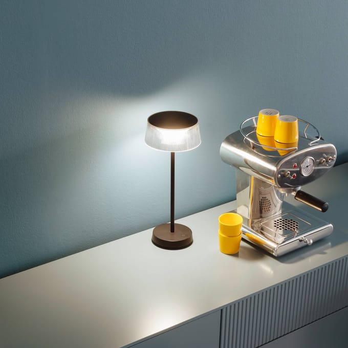 FH Lighting Schöner Wohnen LED-tafellamp Torre, IP44, dimbaar