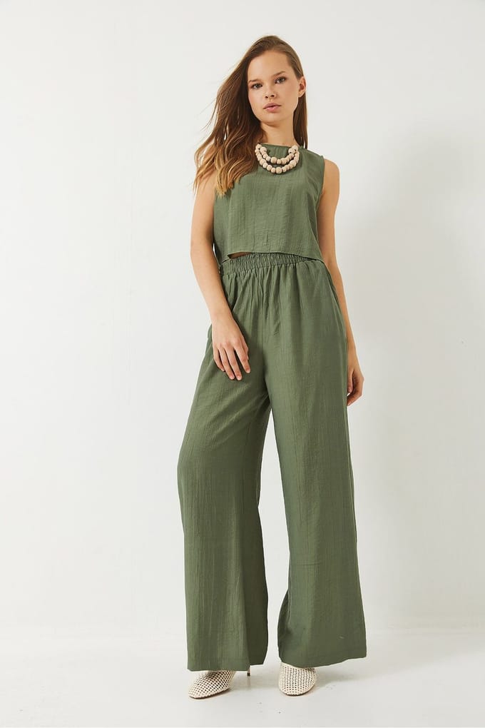 Hoge Taille Crop T-shirt en Wijde Pantalon Set