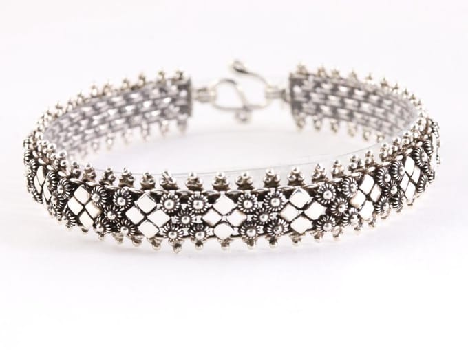 Brede fijn bewerkte zilveren schakelarmband - lengte 19.5 cm