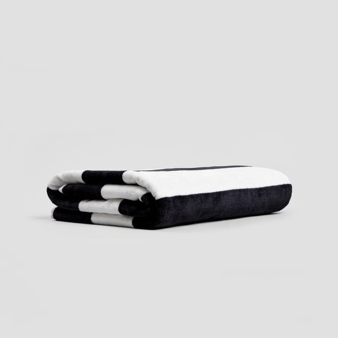 HOMLA - Towel - Black and White Striped - 100x150 cm