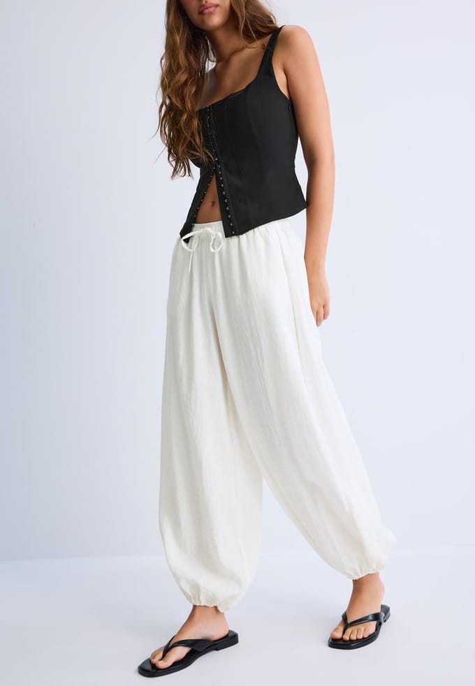 Stradivarius Zwierige pofbroek  Ecru L