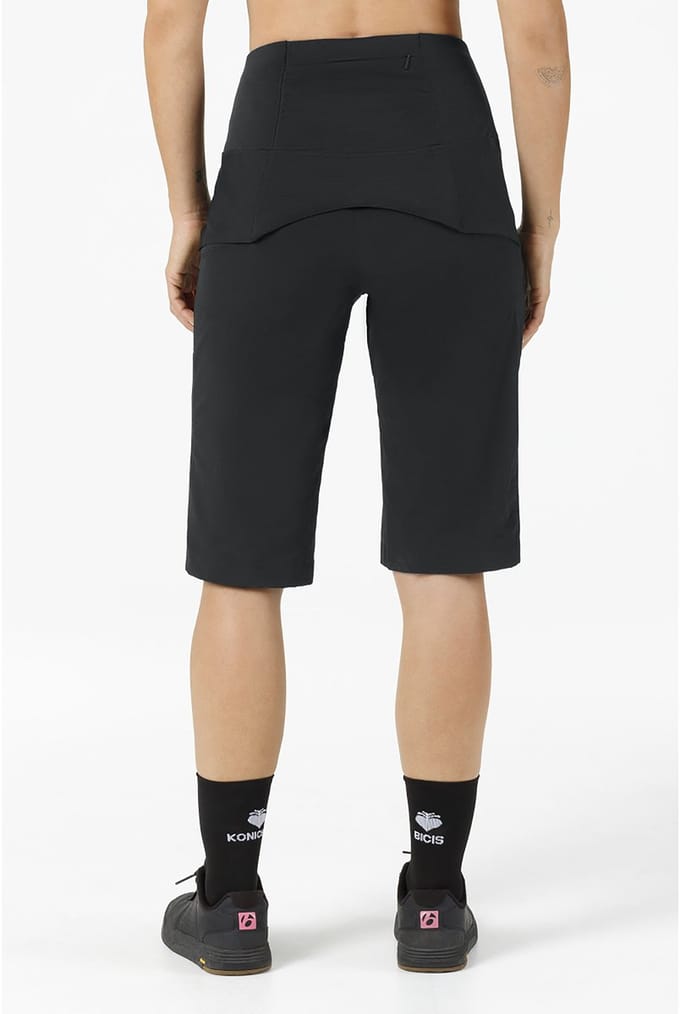 Super Natural - Women Unstoppable Shorts - Black - Maat M