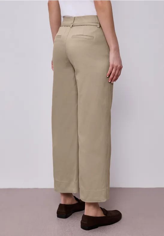 Straight Legs broek met riemdetail