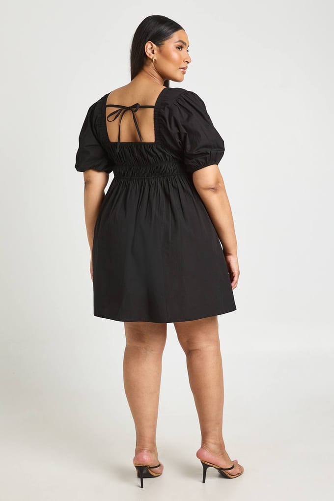 boohoo Dames Plus Mini-jurk Met Ballonmouwen Van Popeline | Zwart | Maat: 44