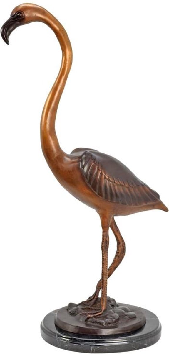 EEN BRONZEN BEELD VAN EEN FLAMINGO