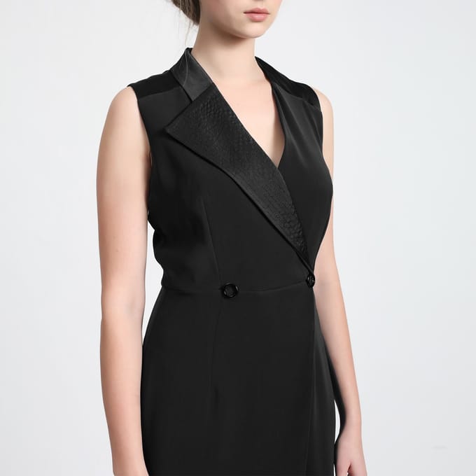 Tailor wrap effect -jurk met bovenste kraag