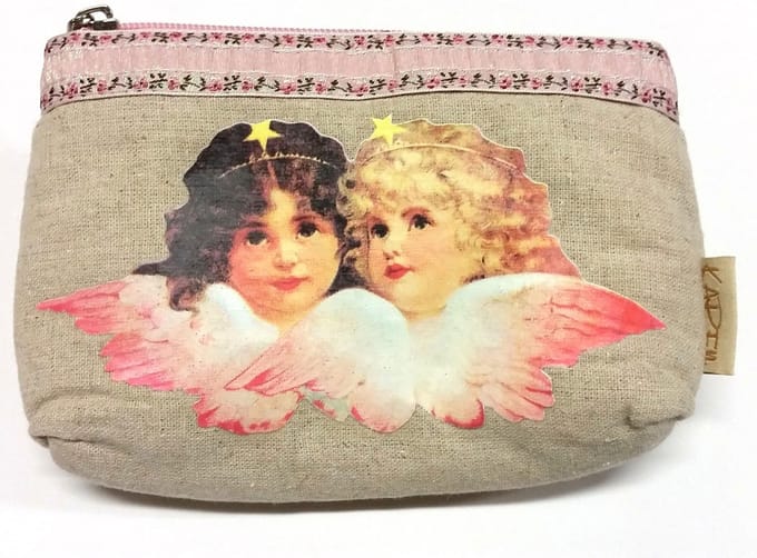 Karen - Make-up tasje - Engelen - Ecru - Afmeting 17x 4 x 12 cm.