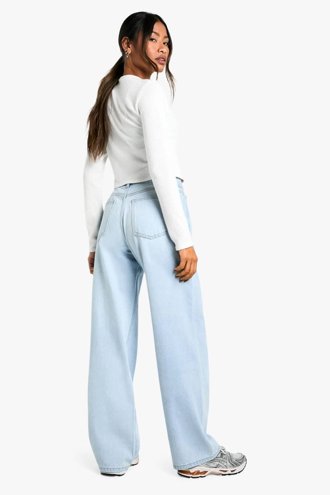 Dames Boohoo Basics Baggy Boyfriend Jeans | Bleached Blue | Maat: 10/32L