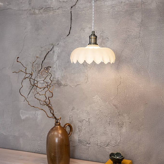 Markslöjd Kurage hanglamp, antiek messing, mat glas, Ø 25,5 cm