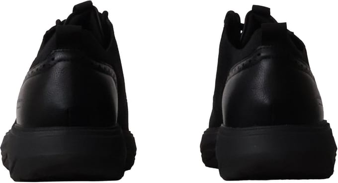 Sneakers met veters