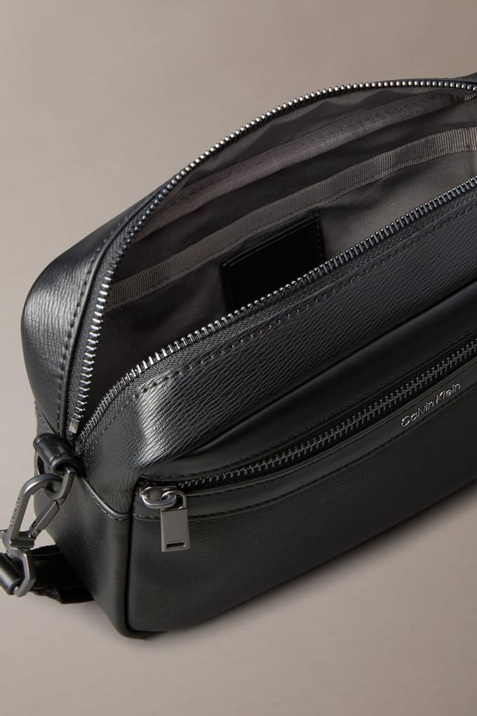 Calvin Klein Zip Camera Bag Black Größe: OS | Umhängetaschen Outlet | Herren | Schwarz