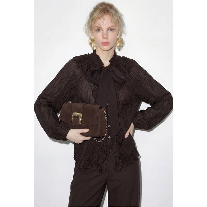 Knoopsluiting Crepe Blouse met Strikdetail