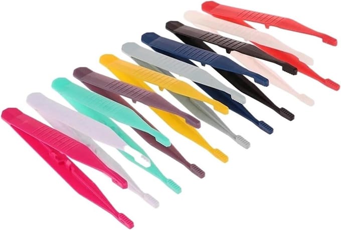 Plastic Pincetten - Wegwerp Clips - Hobby Werk - Antistatisch Antimagnetisch - 10 Stuks - One Color