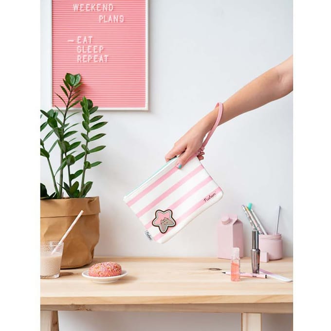 Pusheen - Rose Collection cosmetic bag - 23 x 16.5 x 2.5 cm