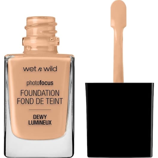 Wet 'n Wild Photo Focus Dewy Foundation Classic Beige 30 ml