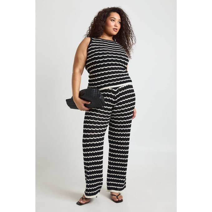 boohoo Dames Plus Gehaakte Gestreepte Gebreide Top En Wijdpijp Co-ord | Mono | Maat: 48