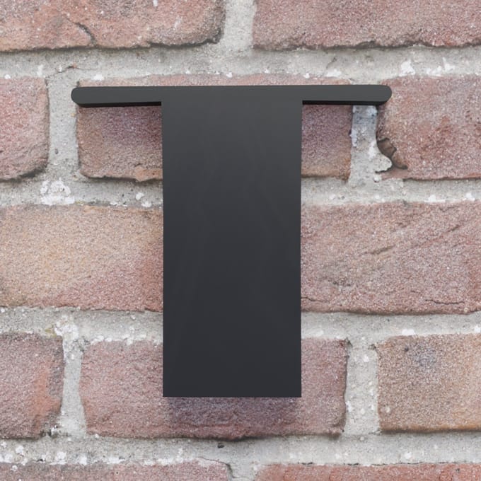 Huisnummer Broadway T zwart - Huisnummerbord - 25 cm - zelfklevend