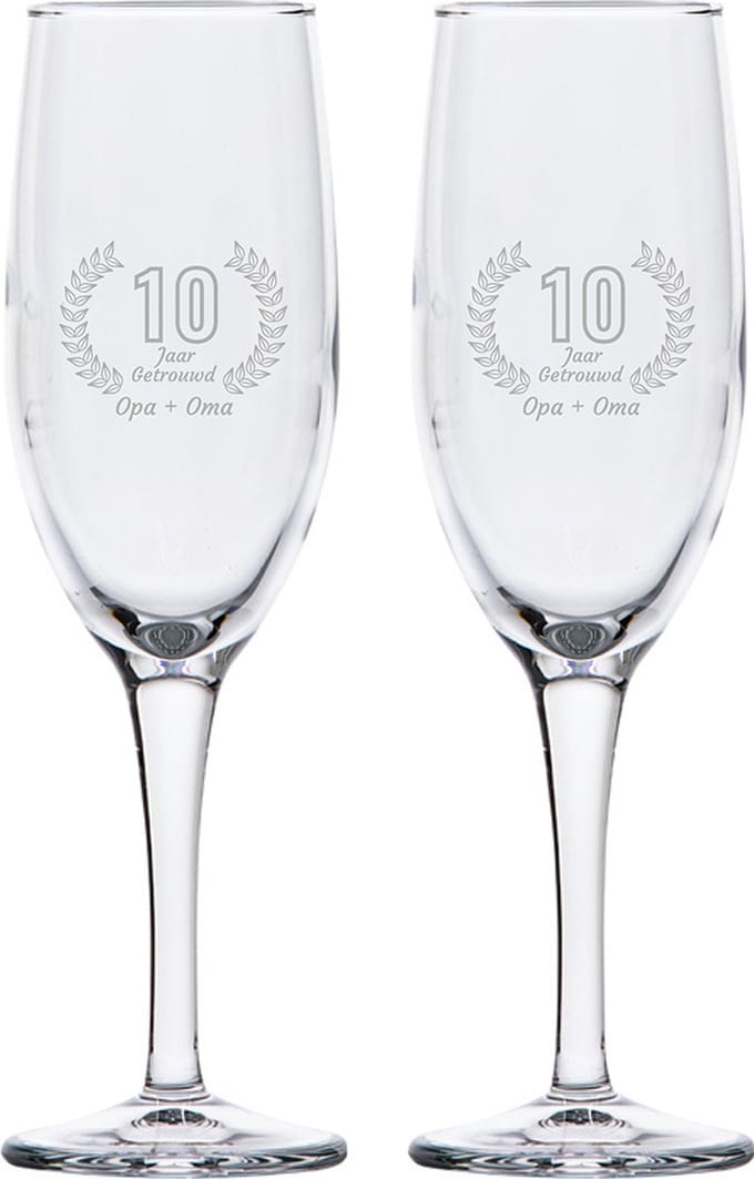 Gegraveerde set champagneglazen 16,5cl Opa + Oma 10 jaar getrouwd