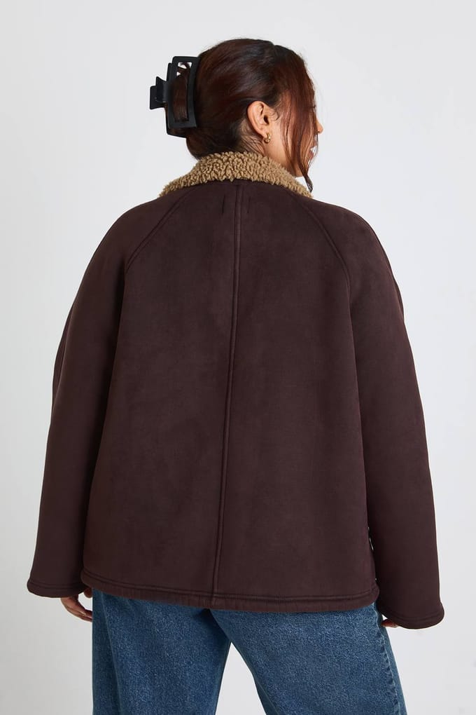 boohoo Dames PLUS OVERSIZED JAS MET TEDDY-AFWERKING DETAILS | Chocolate | Maat: 16