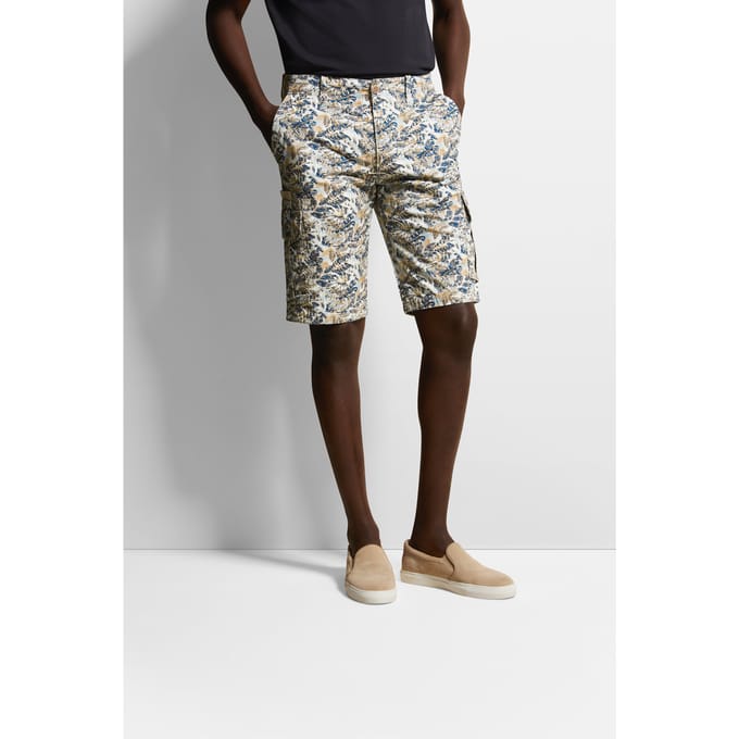 Bugatti Herren Bermuda met grafische all-over print