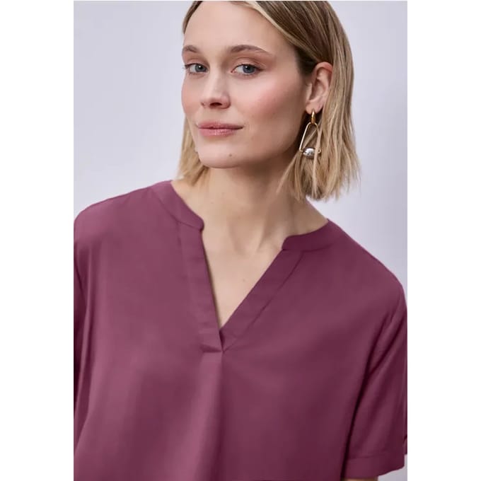 Blouse met gespleten hals en omslag