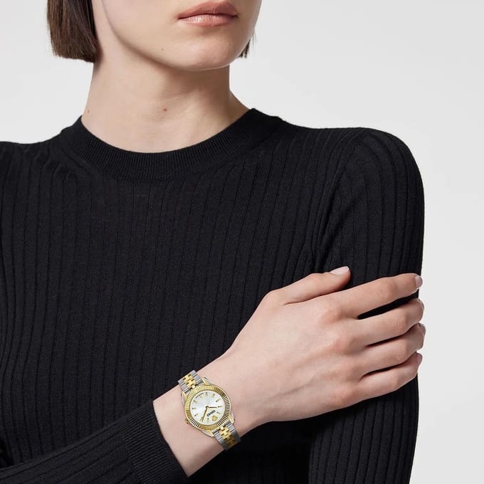 Versace VRSCVE9CA0224 Analoog Armbandhorloge voor Dames goud