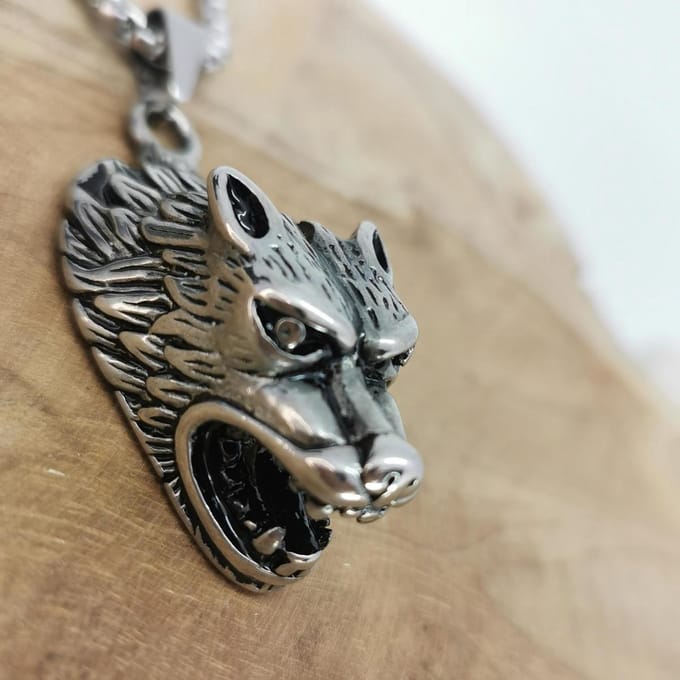 Edelstaal hanger met ketting, Gotisch, Wolfskop