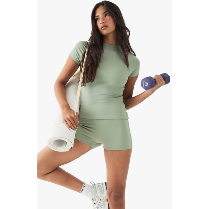 boohoo Dames DSGN Studio Ultra Sculpt Mini Short | Sage | Maat: XL
