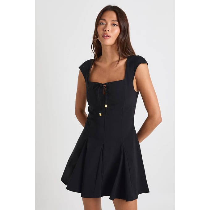 boohoo Dames Bengaline skaterjurk met boezemstrik | Black | Maat: 16