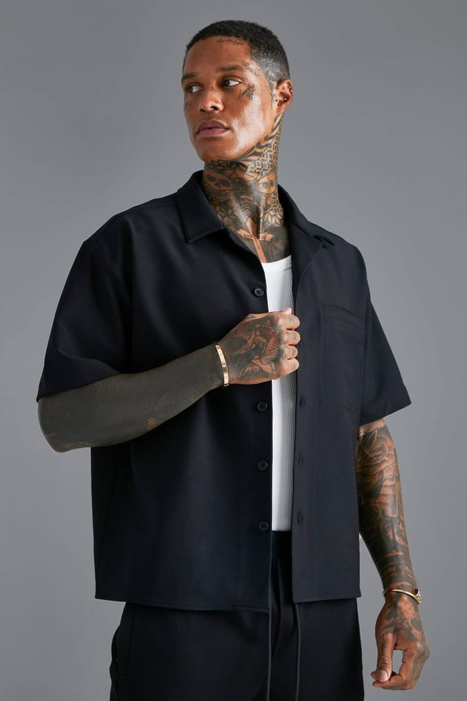 Short Sleeve Technical Stretch Oversized Boxy Fit Shirt | Black | Size Medium