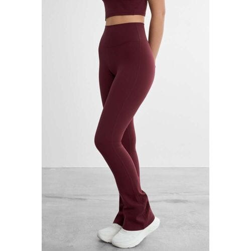 FAMME Zachte uitlopende broek Bordeaux M