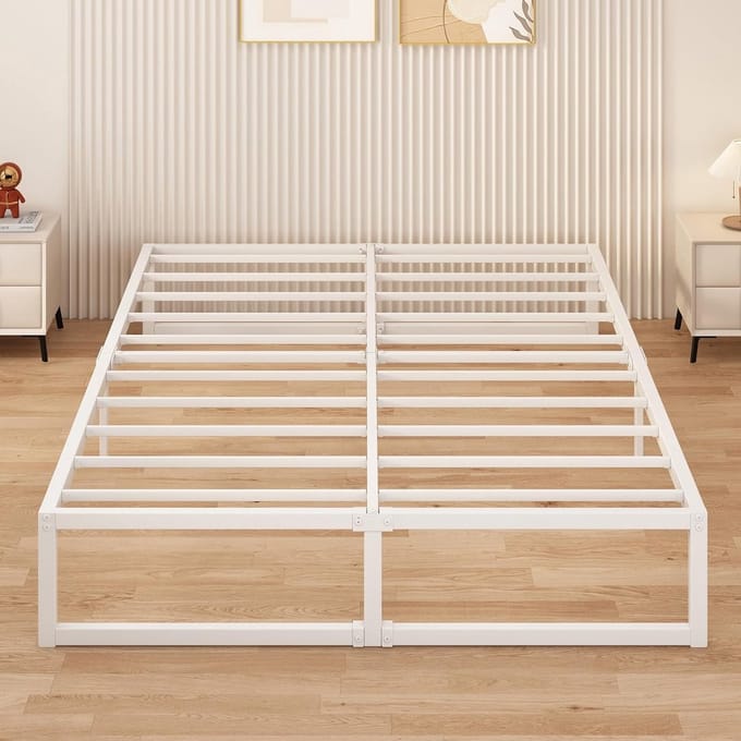 Metalen Bedframe - Platformbed - Stabiele Ondersteuning - Geruisloos Ontwerp - 150x190 cm - Wit