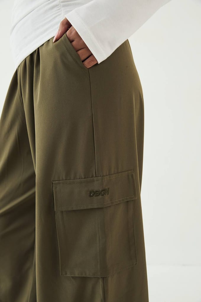 Dames Dsgn Studio Wijde Pijpen Cargo Broek | Kaki | Maat: Medium